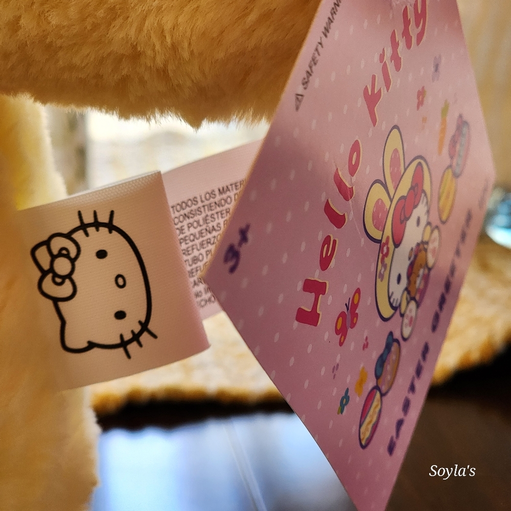 Hello Kitty Easter Greeter - Picture 5 of 6